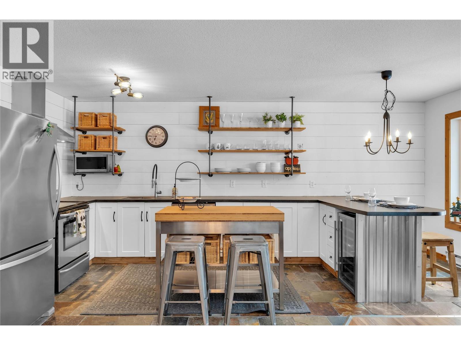 40 Kettle View Road Unit# 437F, Big White, British Columbia