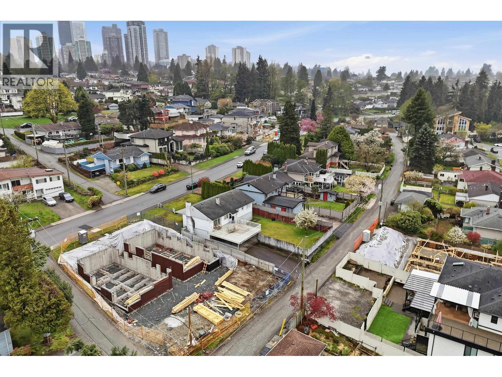 4465 Price Crescent, Burnaby, British Columbia  V5G 2N5 - Photo 5 - R3111411