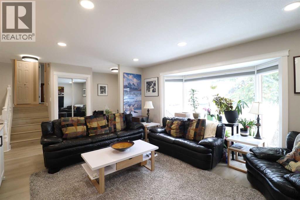 4209 22 Avenue S, Lethbridge, Alberta  T1K 4Y3 - Photo 2 - A2302022