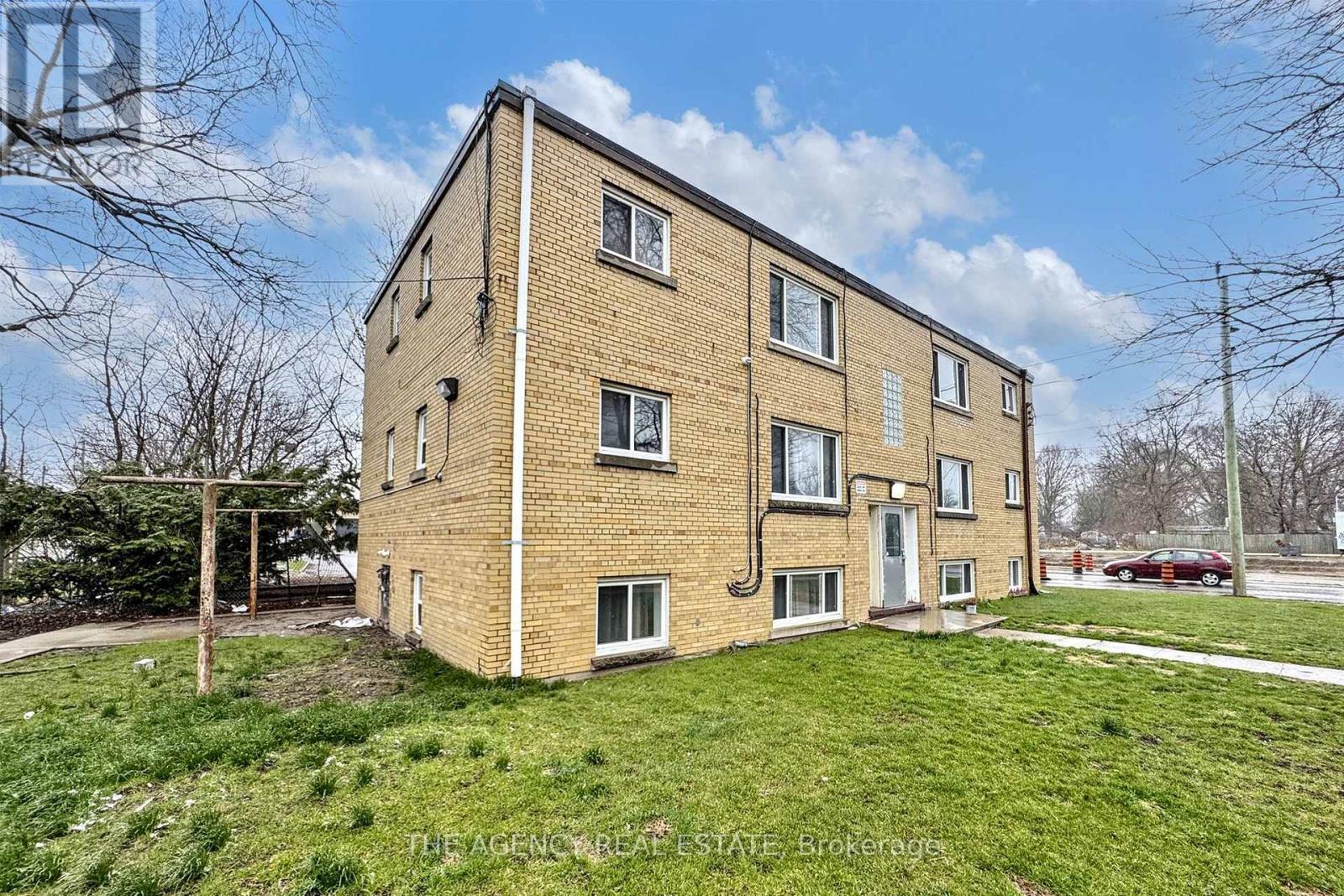 $1,525 Monthly4 - 63 Wellington Road, London South, Ontario