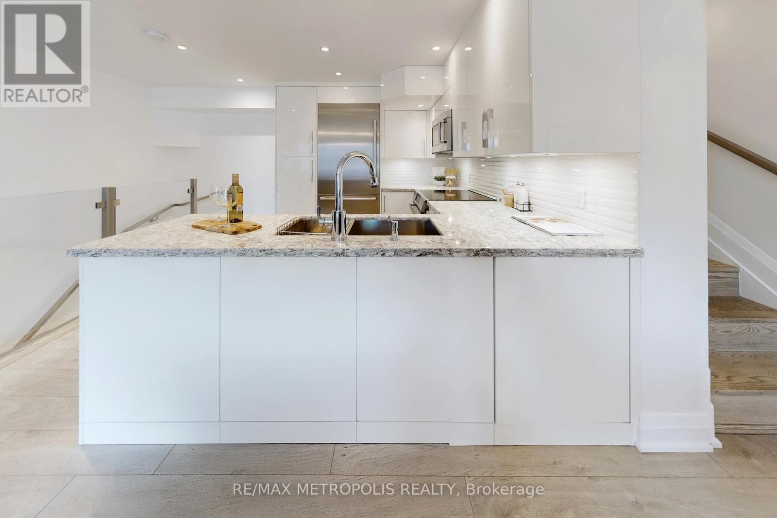 404 - 12 Sudbury Street, Toronto, Ontario  M6J 3W7 - Photo 14 - C13012034