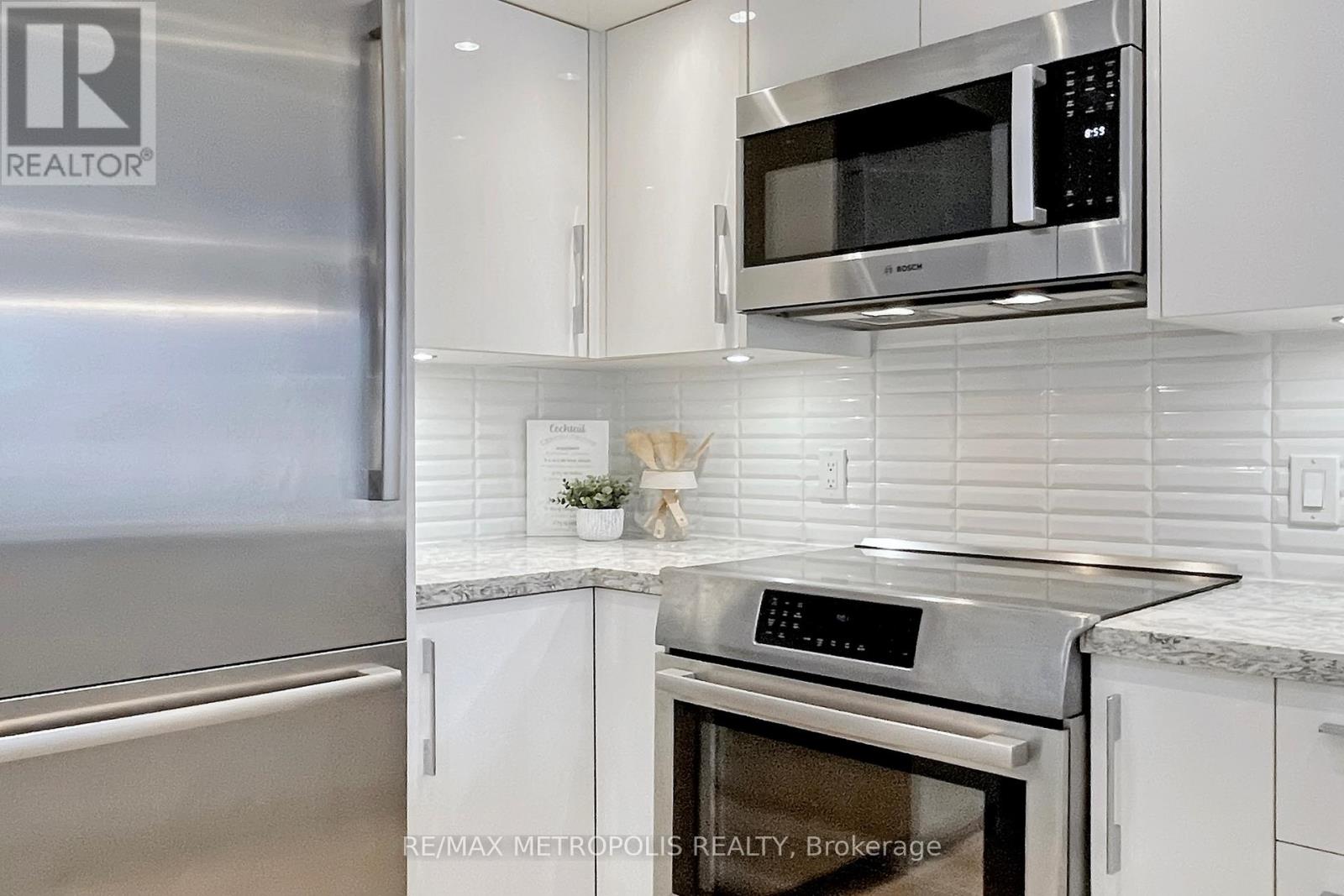 404 - 12 Sudbury Street, Toronto, Ontario  M6J 3W7 - Photo 19 - C13012034