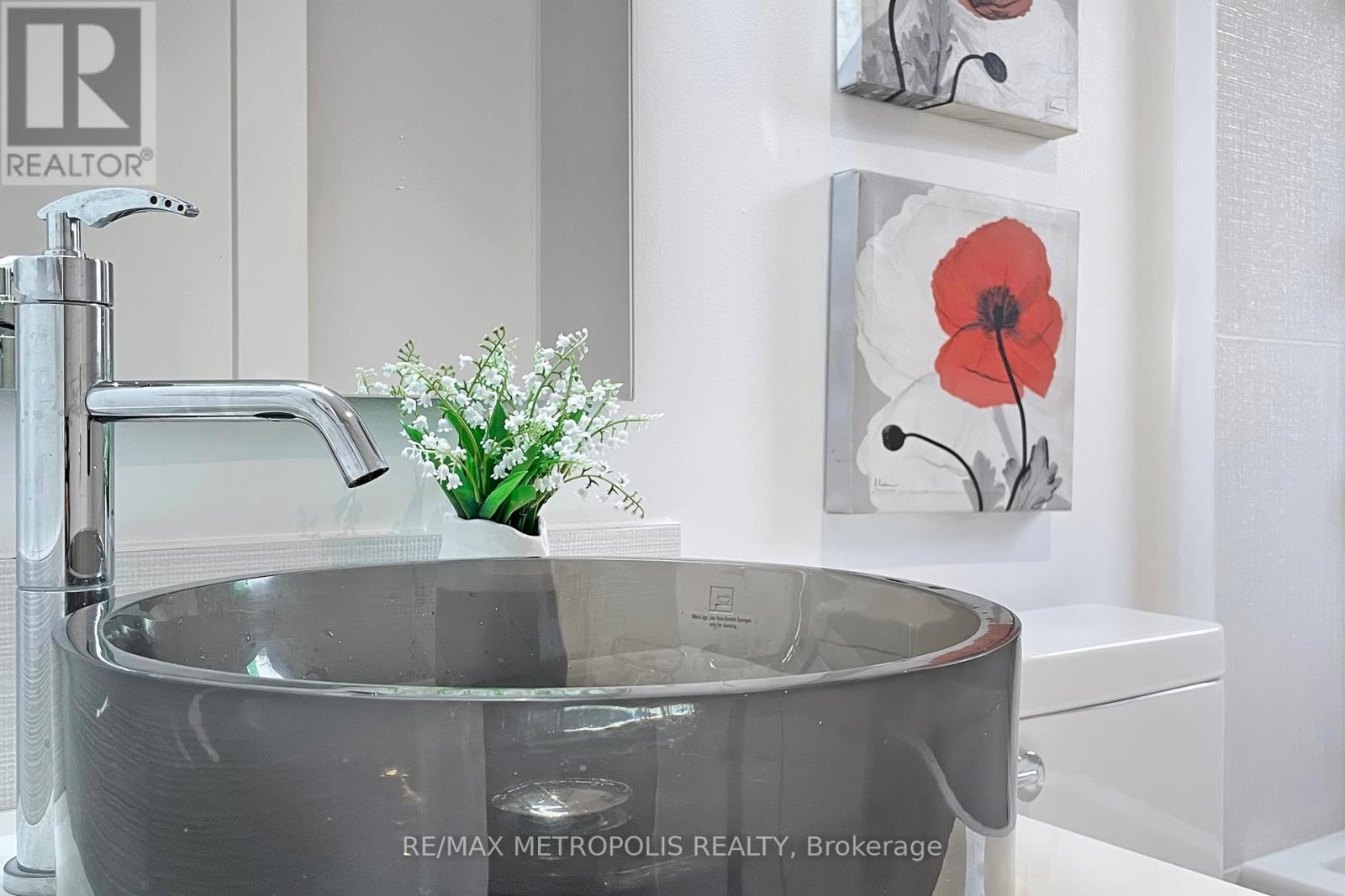 404 - 12 Sudbury Street, Toronto, Ontario  M6J 3W7 - Photo 27 - C13012034