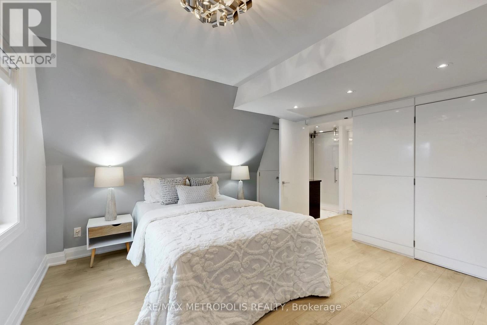 404 - 12 Sudbury Street, Toronto, Ontario  M6J 3W7 - Photo 32 - C13012034