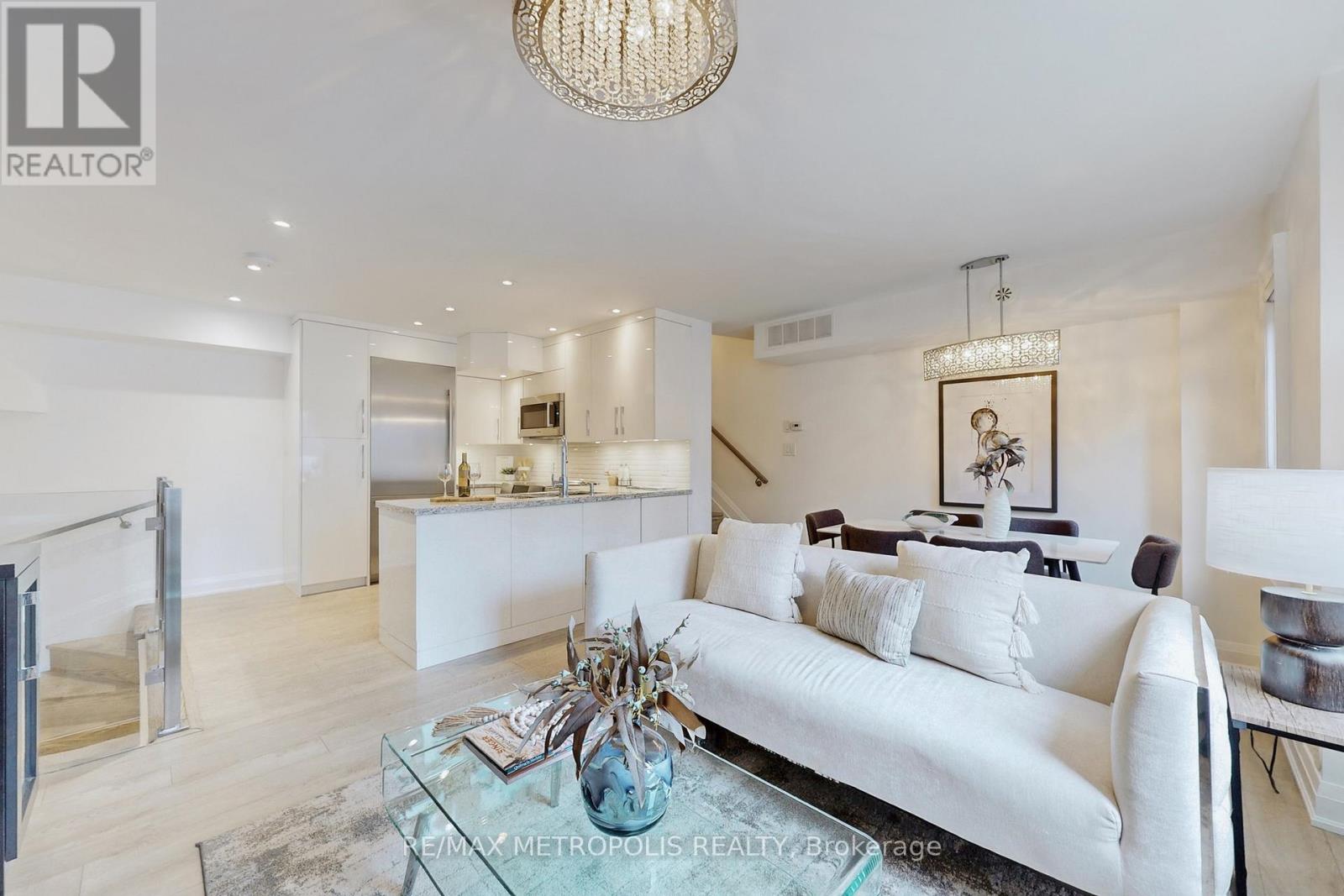 404 - 12 Sudbury Street, Toronto, Ontario  M6J 3W7 - Photo 6 - C13012034