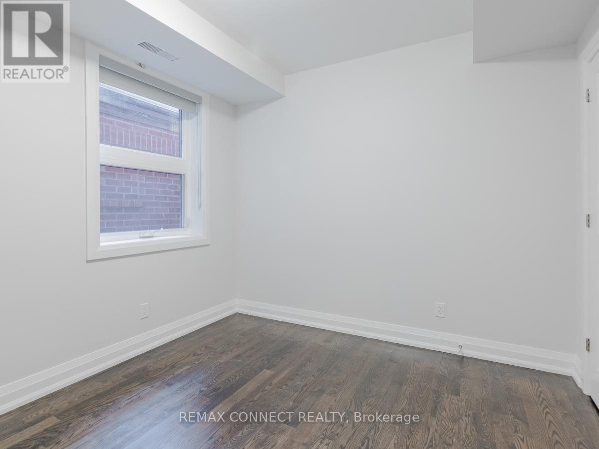 Main - 690 Shaw Street, Toronto, Ontario  M6G 3L7 - Photo 11 - C13012116