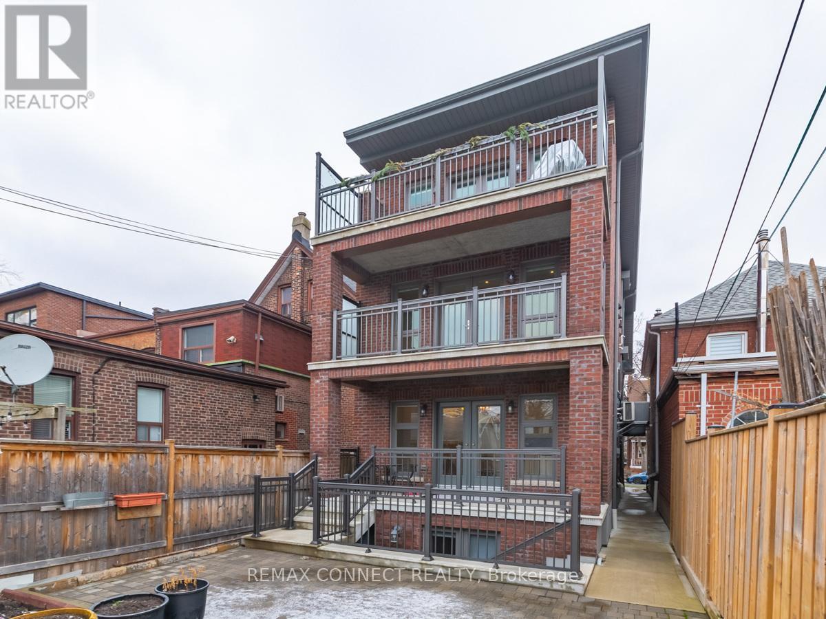 Main - 690 Shaw Street, Toronto, Ontario  M6G 3L7 - Photo 14 - C13012116