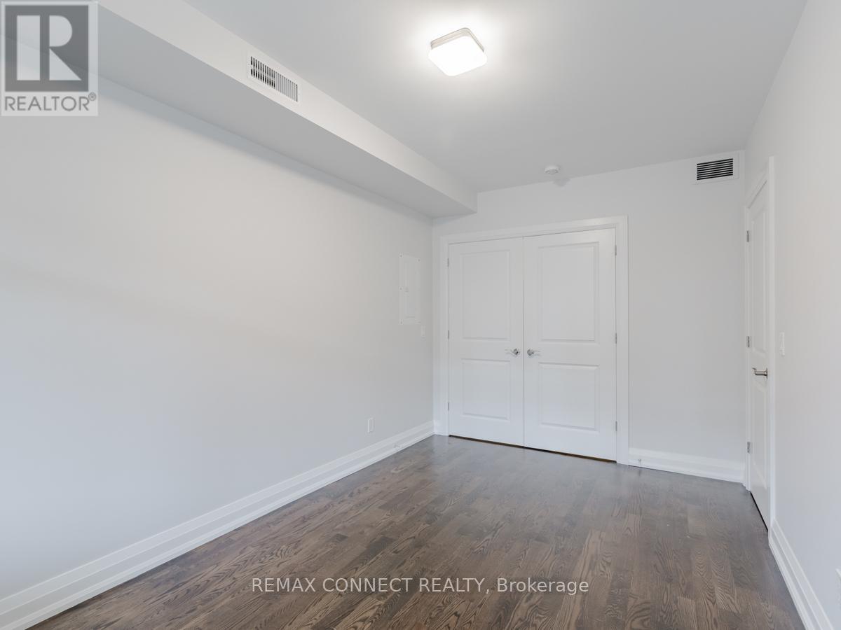 Main - 690 Shaw Street, Toronto, Ontario  M6G 3L7 - Photo 7 - C13012116