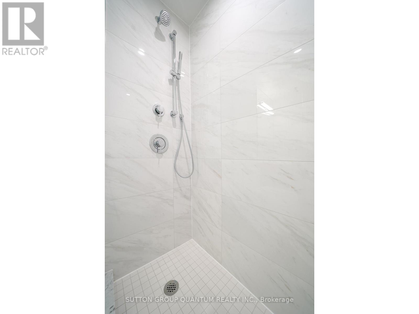 912 - 15 Queens Quay E, Toronto, Ontario  M5E 0C5 - Photo 12 - C13012118