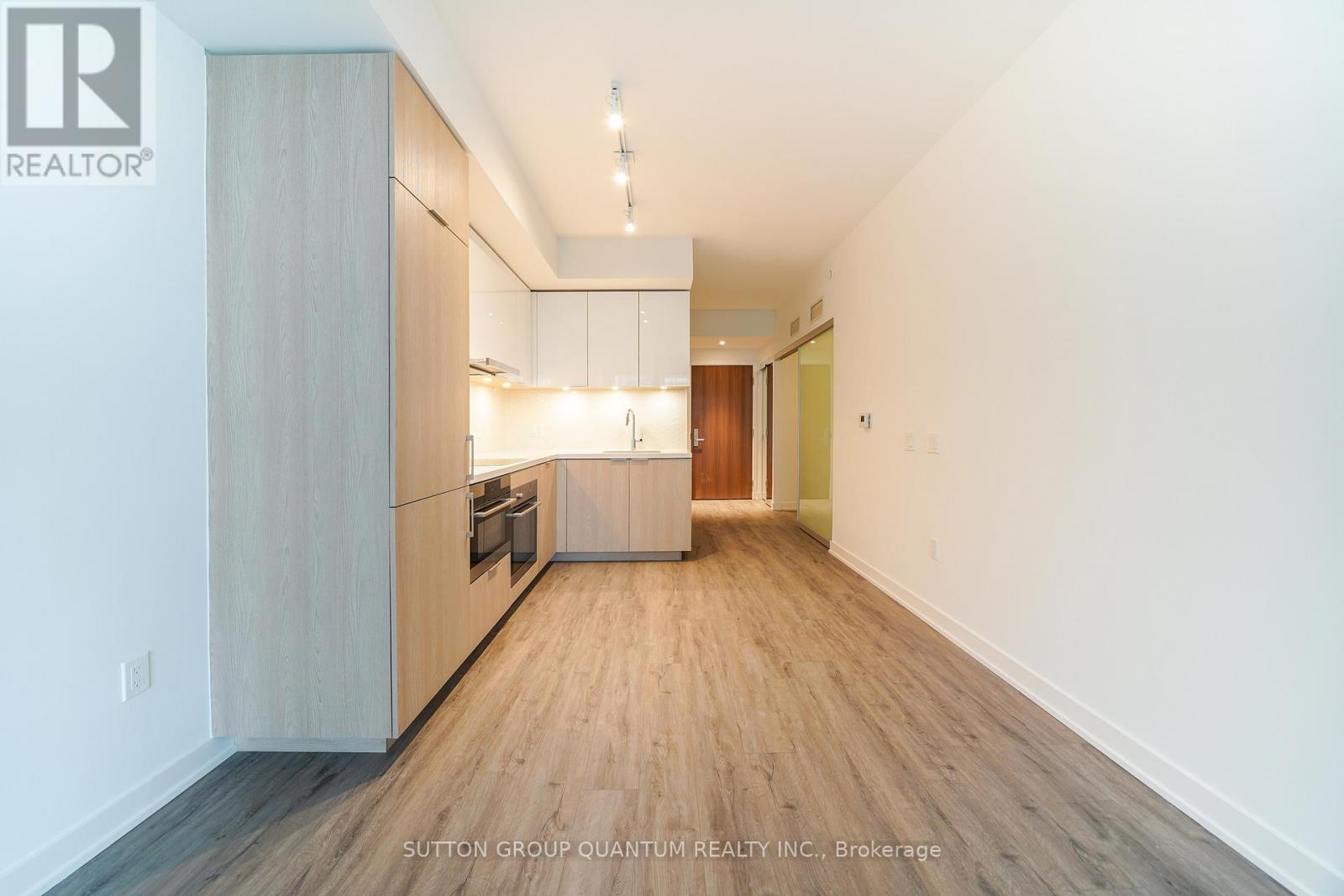 912 - 15 Queens Quay E, Toronto, Ontario  M5E 0C5 - Photo 4 - C13012118