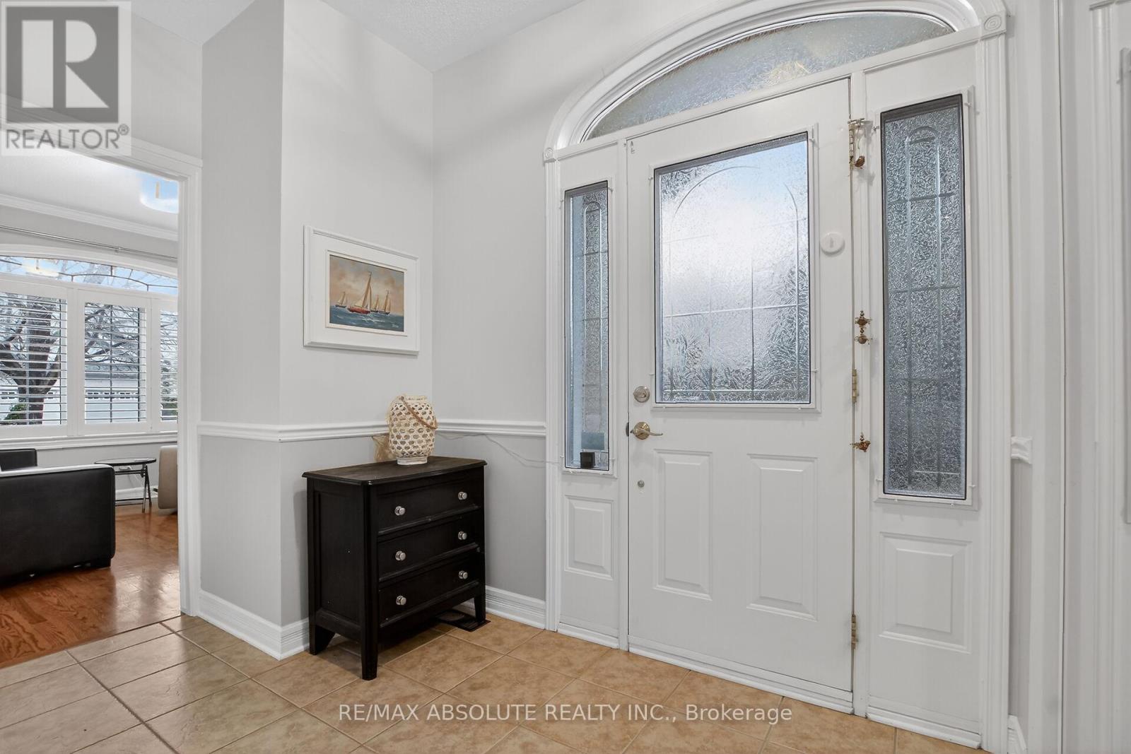 19 Goldora Private, Ottawa, Ontario  K2T 1K8 - Photo 2 - X13012086