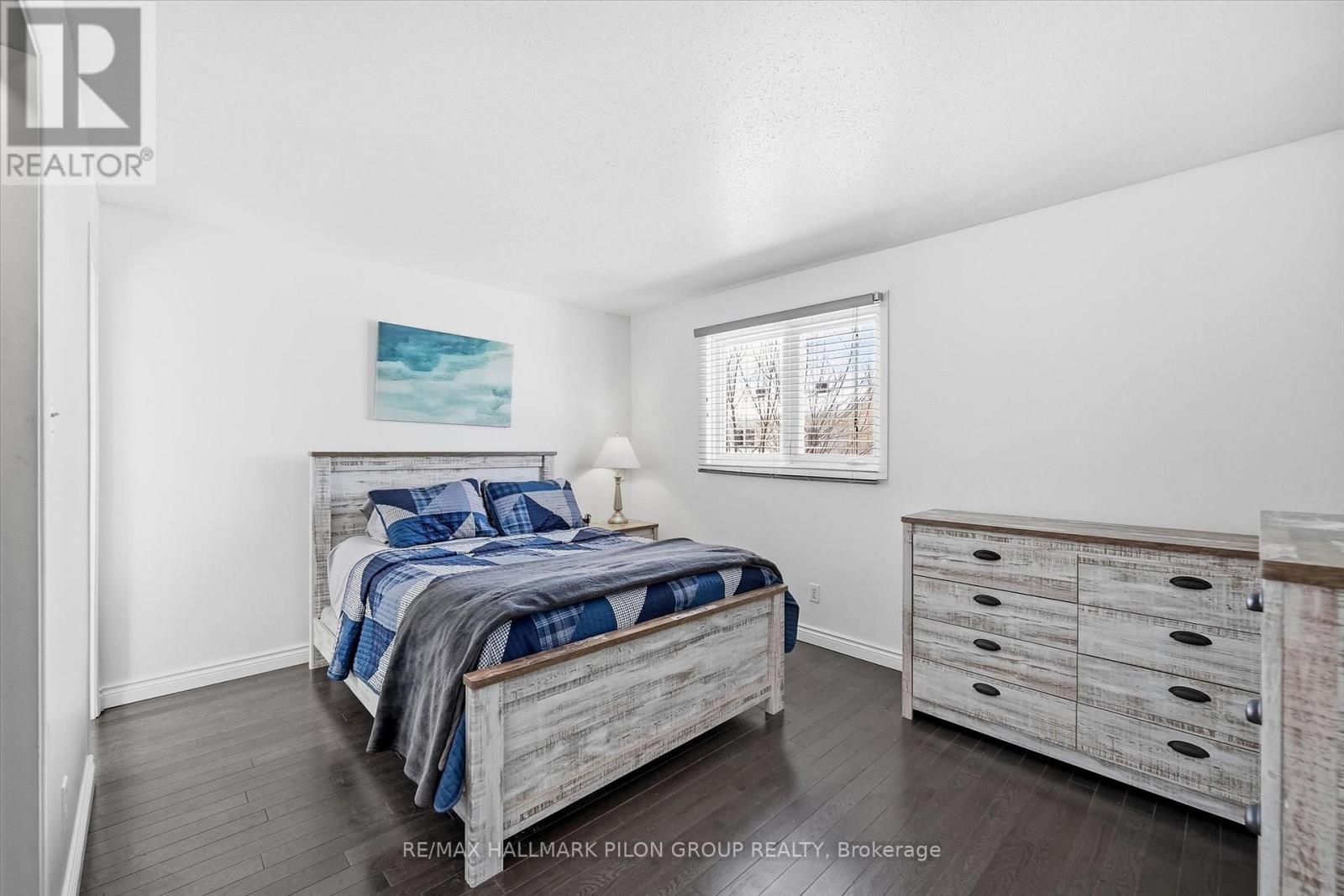 284 Mceachern Crescent, Ottawa, Ontario  K1E 3K3 - Photo 13 - X13012096