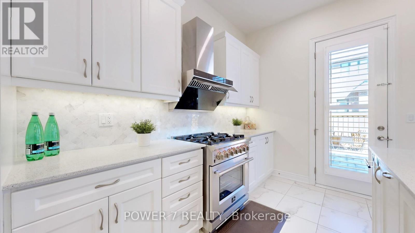 27 Joiner Circle, Whitchurch-Stouffville, Ontario  L4A 4W9 - Photo 16 - N13012044