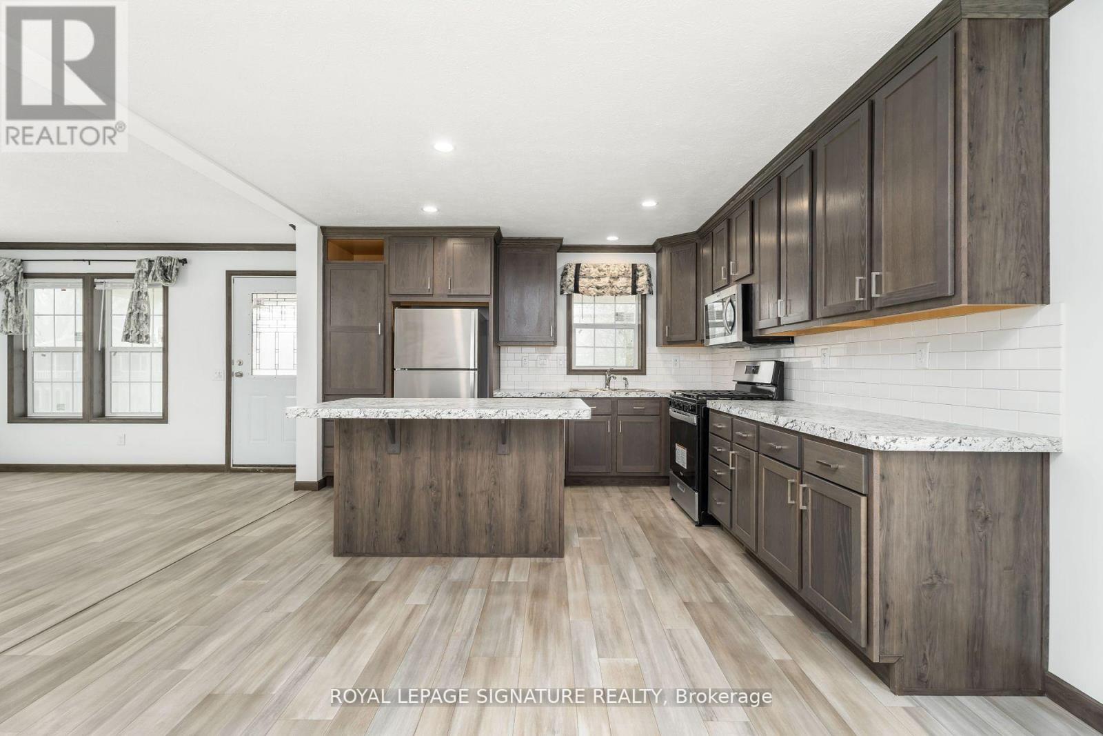 12 Briarwood Place, Innisfil, Ontario  L0L 1L0 - Photo 13 - N13012056