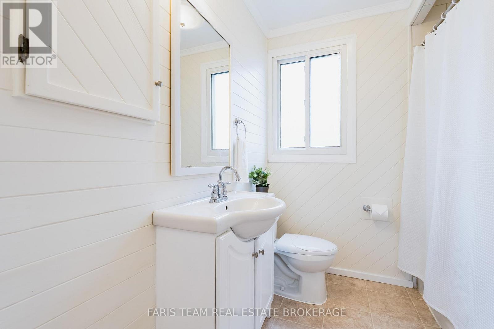 1120 Lindy Lane, Innisfil (Gilford), Ontario  L0L 1R0 - Photo 20 - N13012064