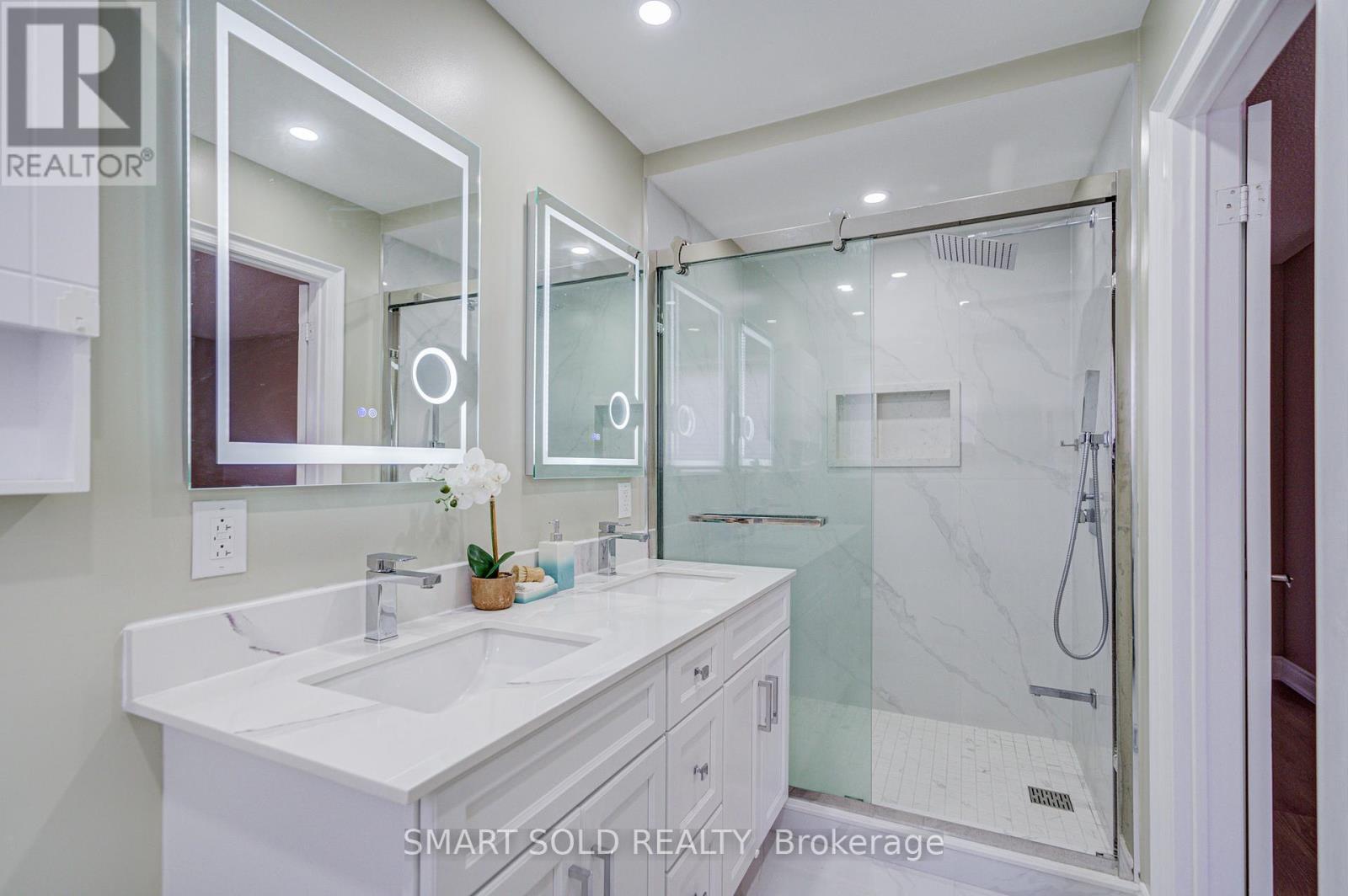 53 Cassia Crescent, Vaughan, Ontario  L6A 3N3 - Photo 23 - N13012110