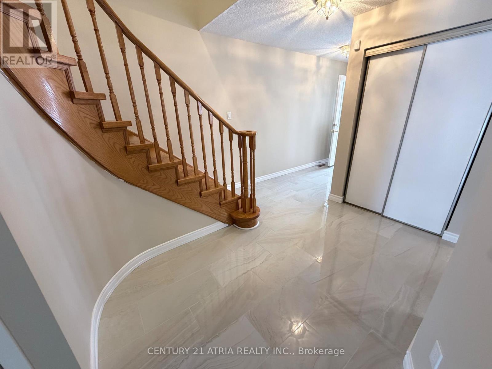 79 Maitland Drive, Markham, Ontario  L3R 4T6 - Photo 5 - N13012148