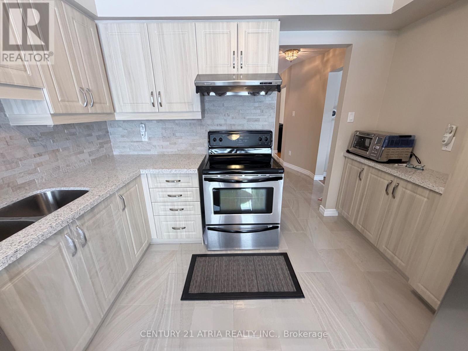 79 Maitland Drive, Markham, Ontario  L3R 4T6 - Photo 6 - N13012148