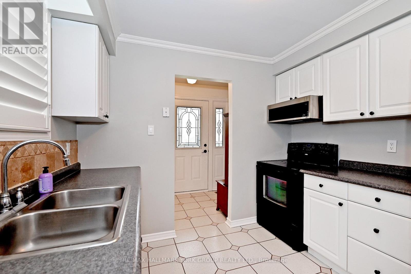 262 Plymouth Trail, Newmarket, Ontario  L3Y 6G7 - Photo 11 - N13012150