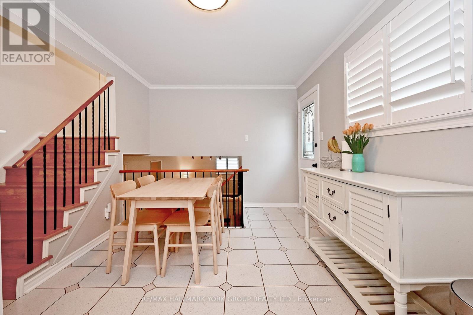 262 Plymouth Trail, Newmarket, Ontario  L3Y 6G7 - Photo 12 - N13012150