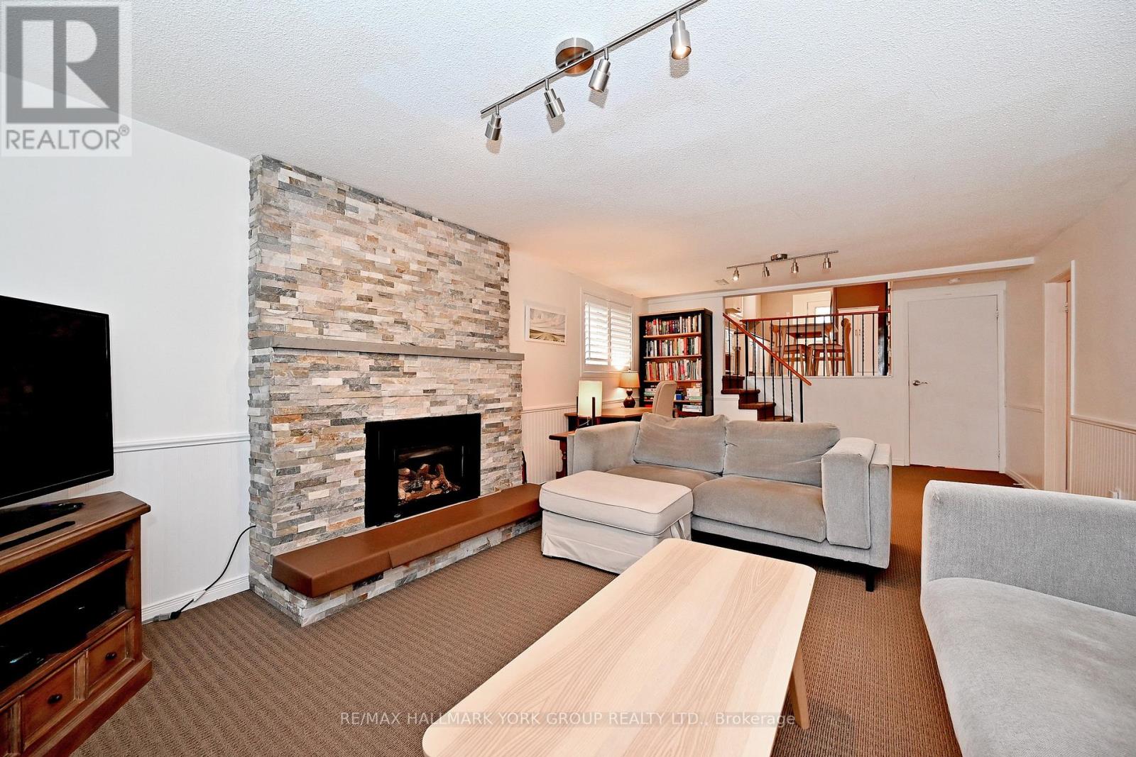 262 Plymouth Trail, Newmarket, Ontario  L3Y 6G7 - Photo 18 - N13012150