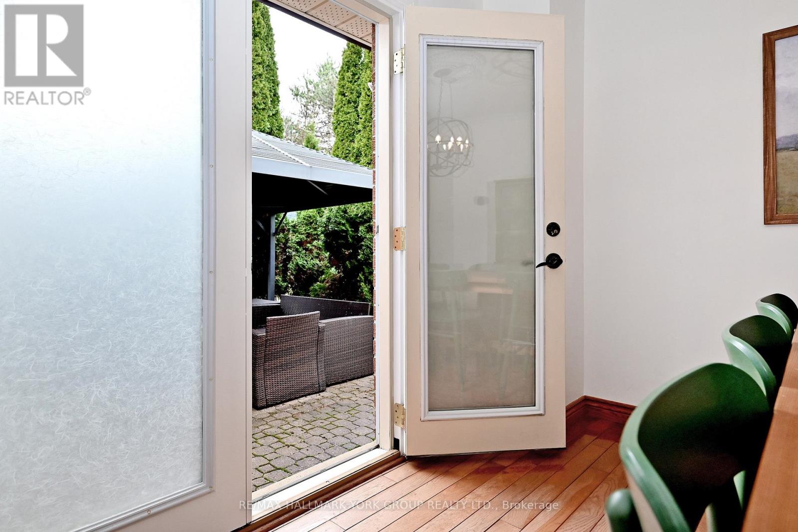 262 Plymouth Trail, Newmarket, Ontario  L3Y 6G7 - Photo 8 - N13012150