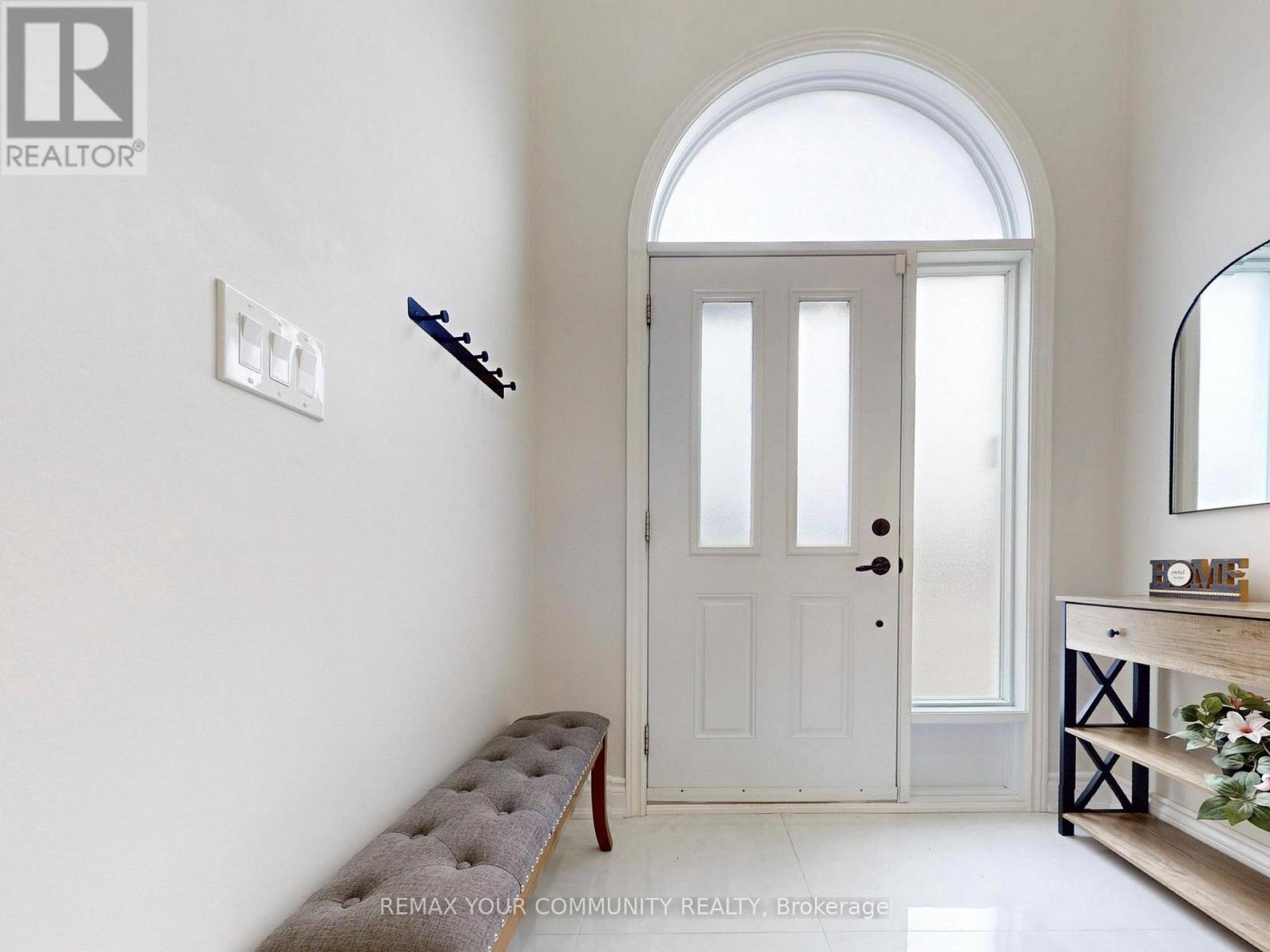 281 Ferndale Drive S, Barrie, Ontario  L4N 8K1 - Photo 3 - S13012082