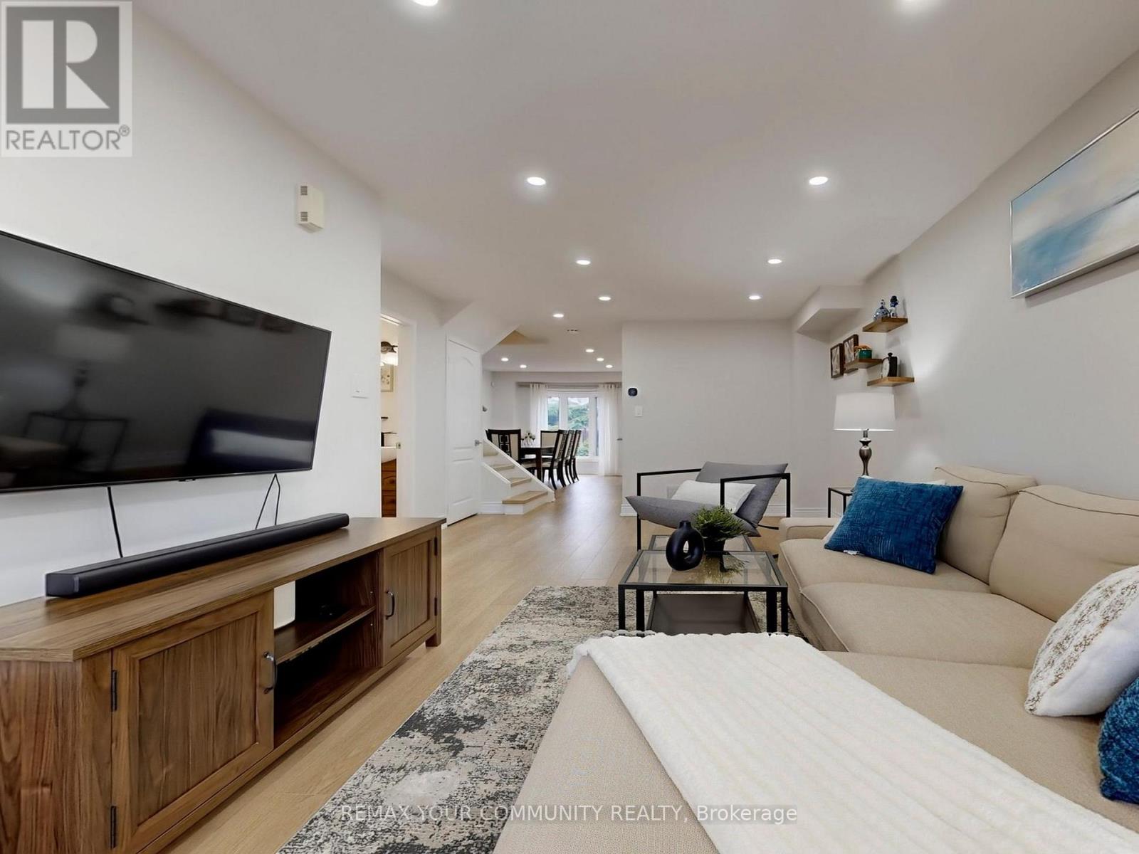 281 Ferndale Drive S, Barrie, Ontario  L4N 8K1 - Photo 7 - S13012082