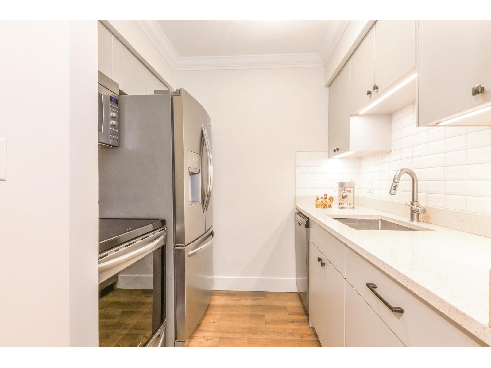 203 17661 58a Avenue, Surrey, British Columbia  V3S 1N4 - Photo 6 - R3107138