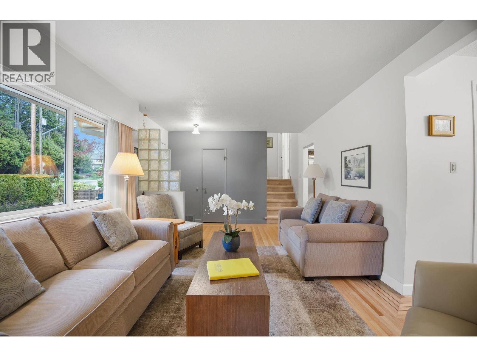 1852 Larson Road, North Vancouver, British Columbia  V7M 2Z6 - Photo 8 - R3112311