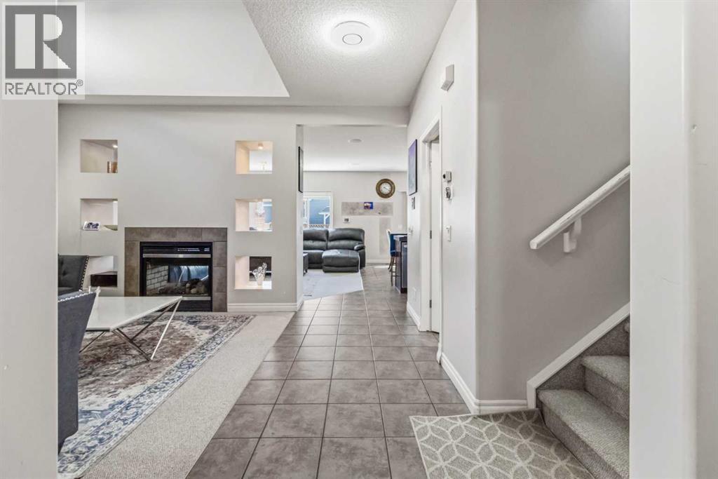 19 Saddleland Drive, Calgary, Alberta  T3J 5J3 - Photo 6 - A2301028