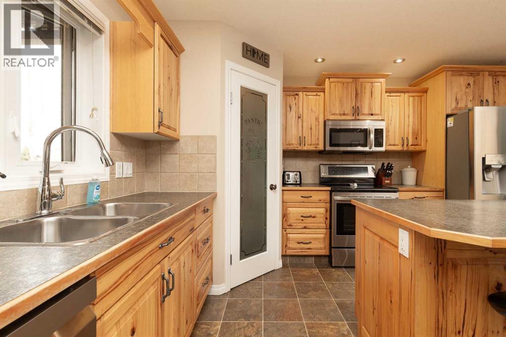 910 Centennial Avenue, Nobleford, Alberta  T0L 1S0 - Photo 11 - A2302180