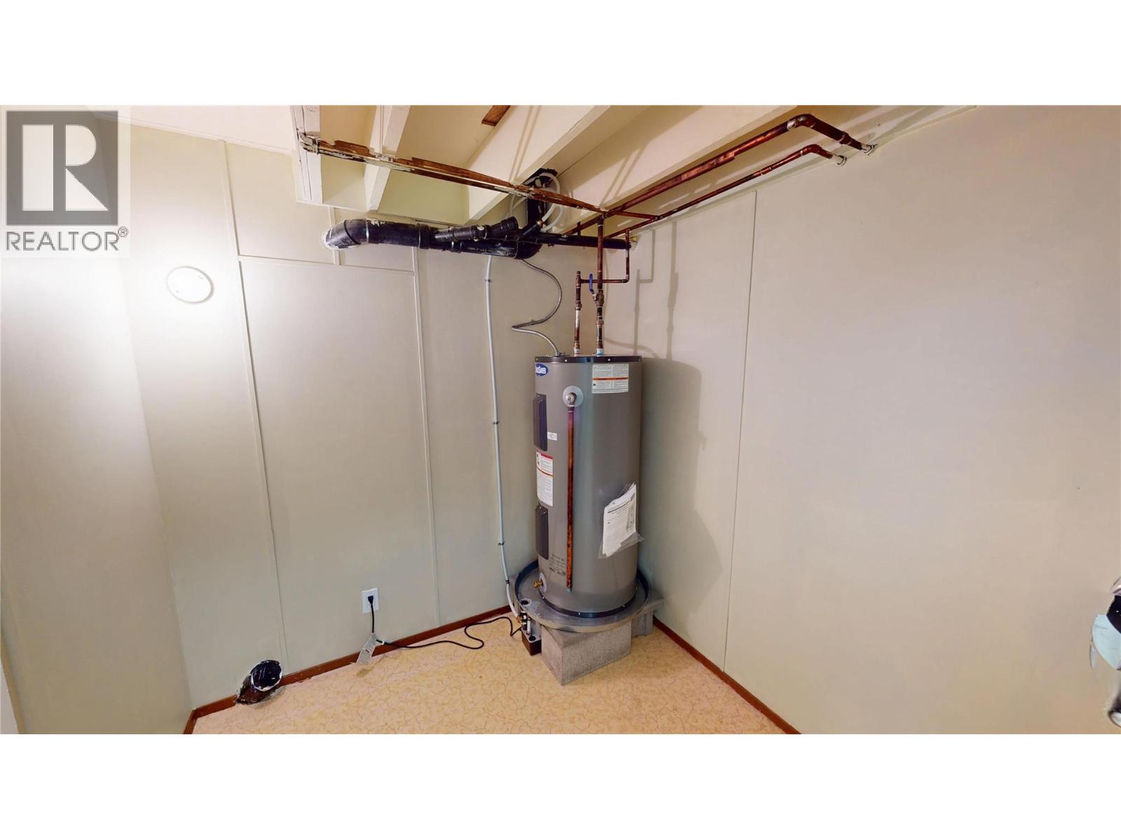 105 Castle Mountain Road, Fernie, British Columbia  V0B 1M4 - Photo 47 - 10383475