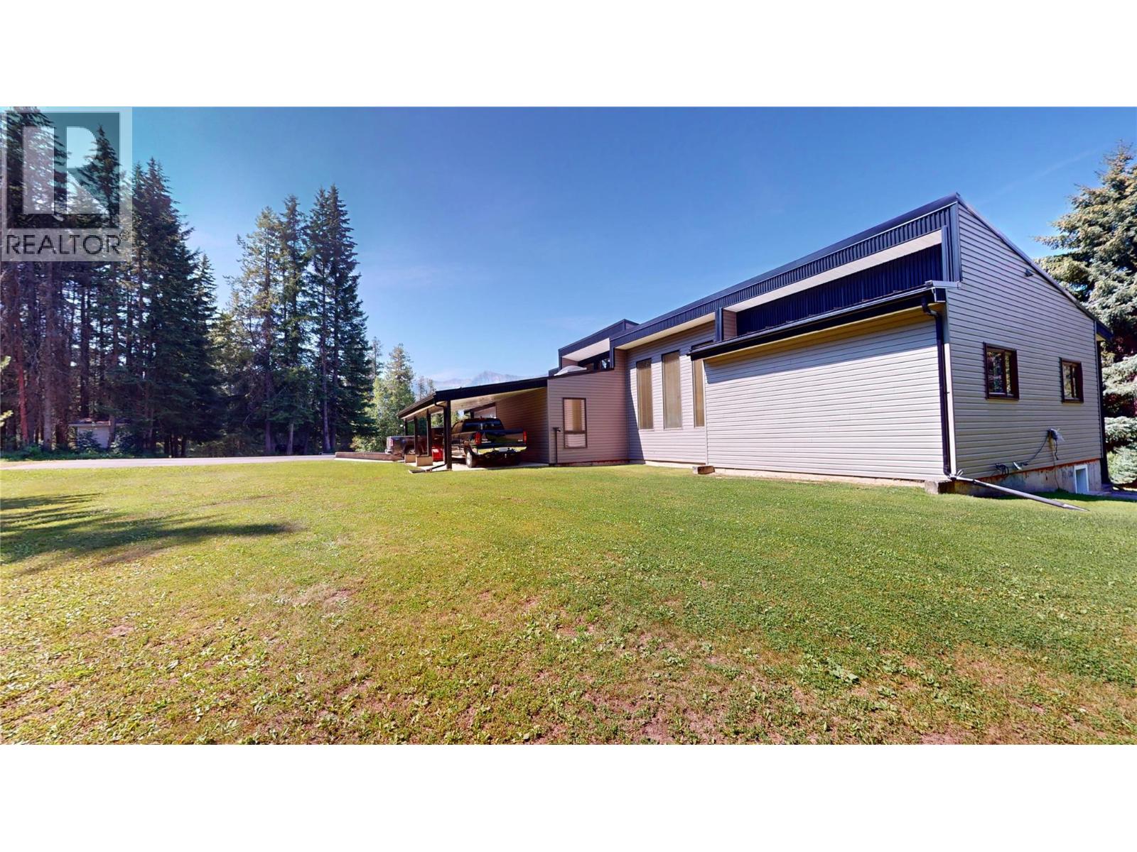 105 Castle Mountain Road, Fernie, British Columbia  V0B 1M4 - Photo 56 - 10383475