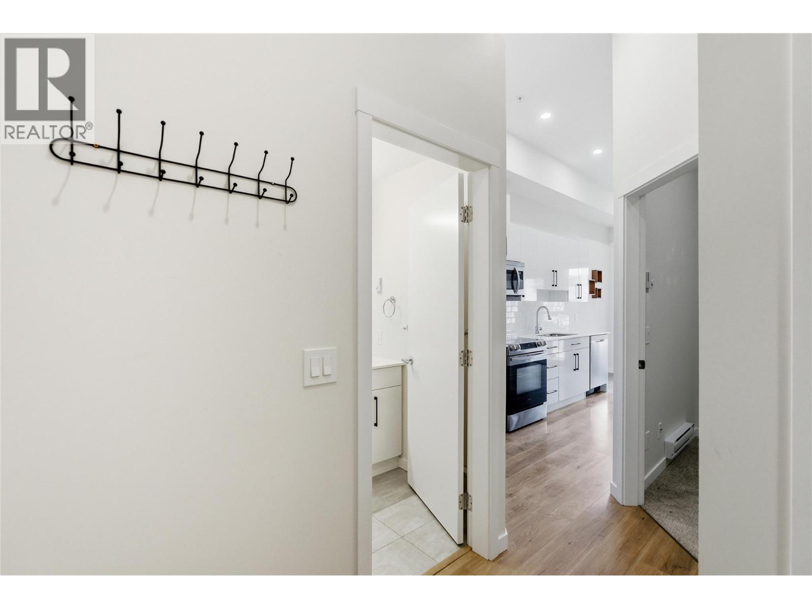 1880 Hugh Allan Drive Unit# 114, Kamloops, British Columbia  V1S 0E8 - Photo 4 - 10383737