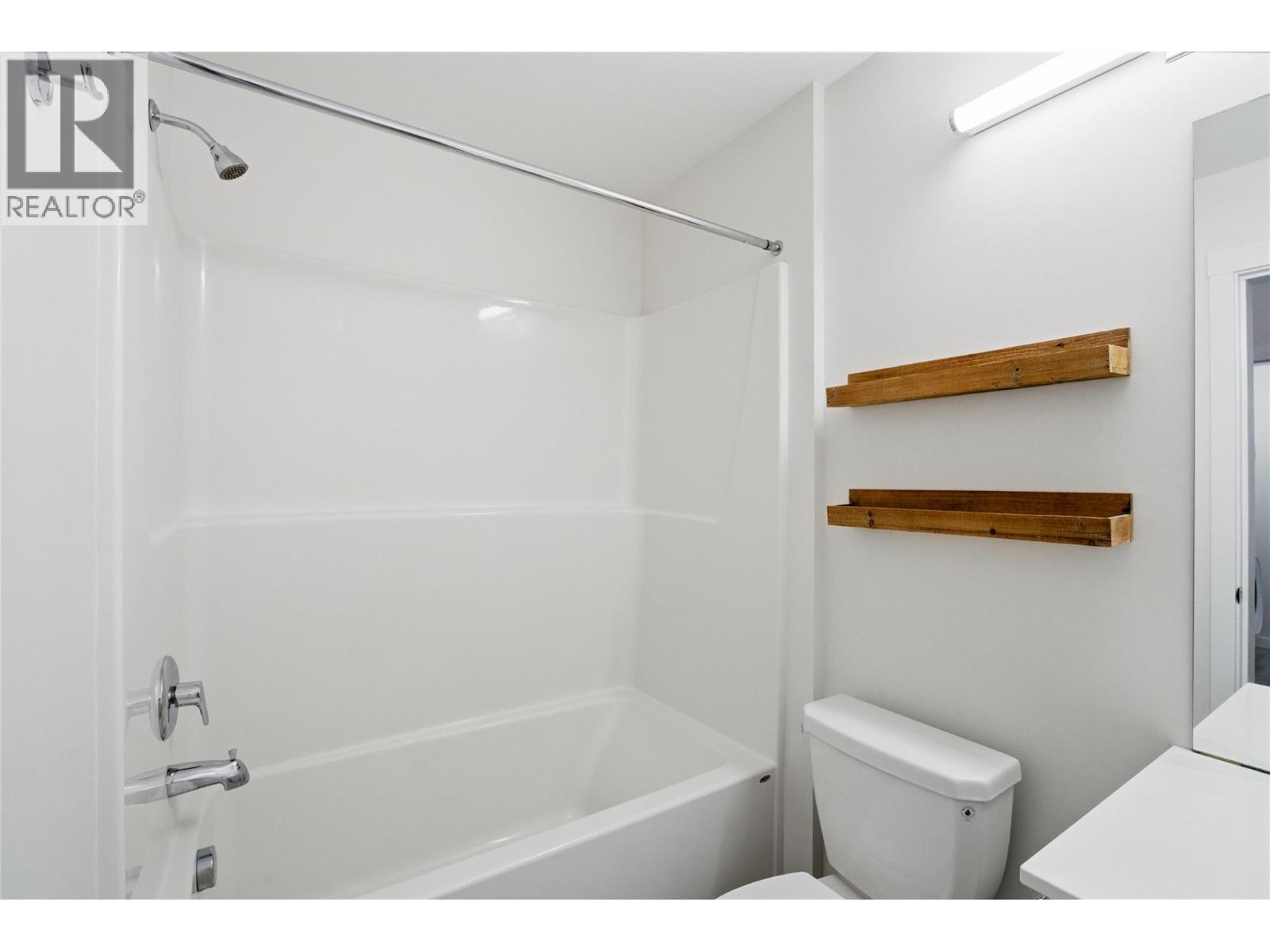 1880 Hugh Allan Drive Unit# 114, Kamloops, British Columbia  V1S 0E8 - Photo 8 - 10383737