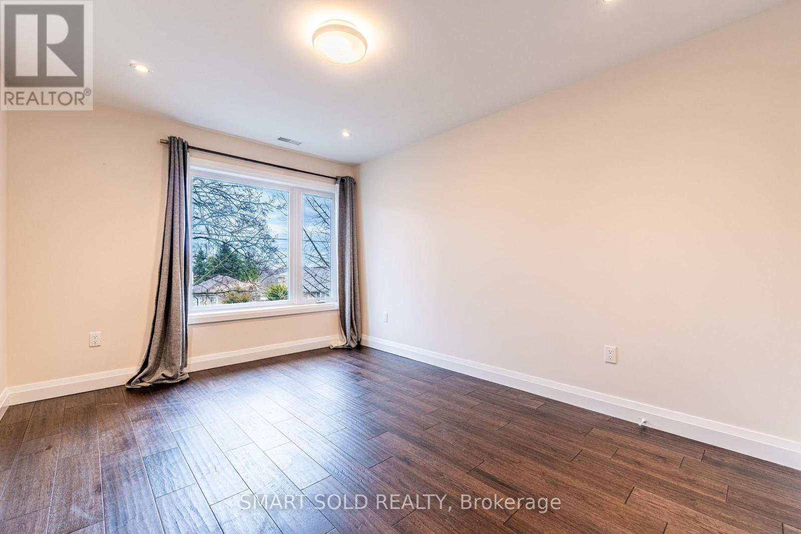 Upper - 16 Enfield Avenue, Toronto, Ontario  M8W 1T8 - Photo 14 - W13012046