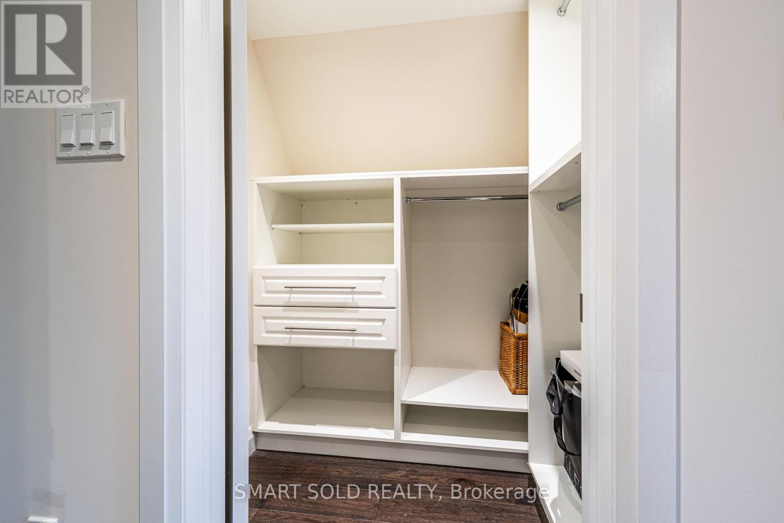 Upper - 16 Enfield Avenue, Toronto, Ontario  M8W 1T8 - Photo 28 - W13012046