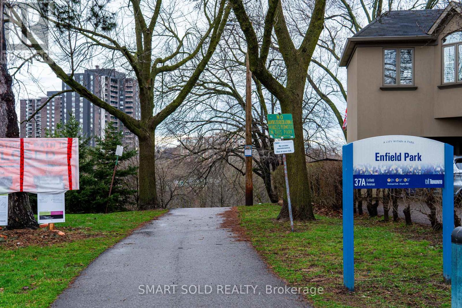 Upper - 16 Enfield Avenue, Toronto, Ontario  M8W 1T8 - Photo 37 - W13012046