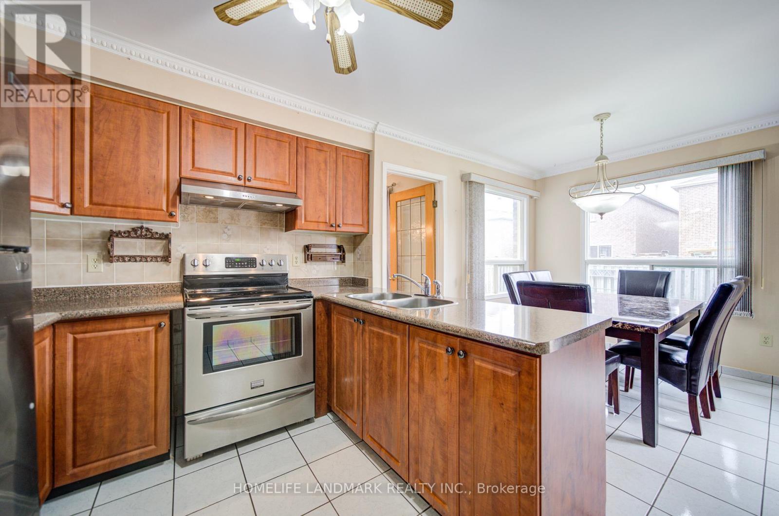 9 Duggan Drive, Brampton, Ontario  L6Y 4K8 - Photo 10 - W13012062