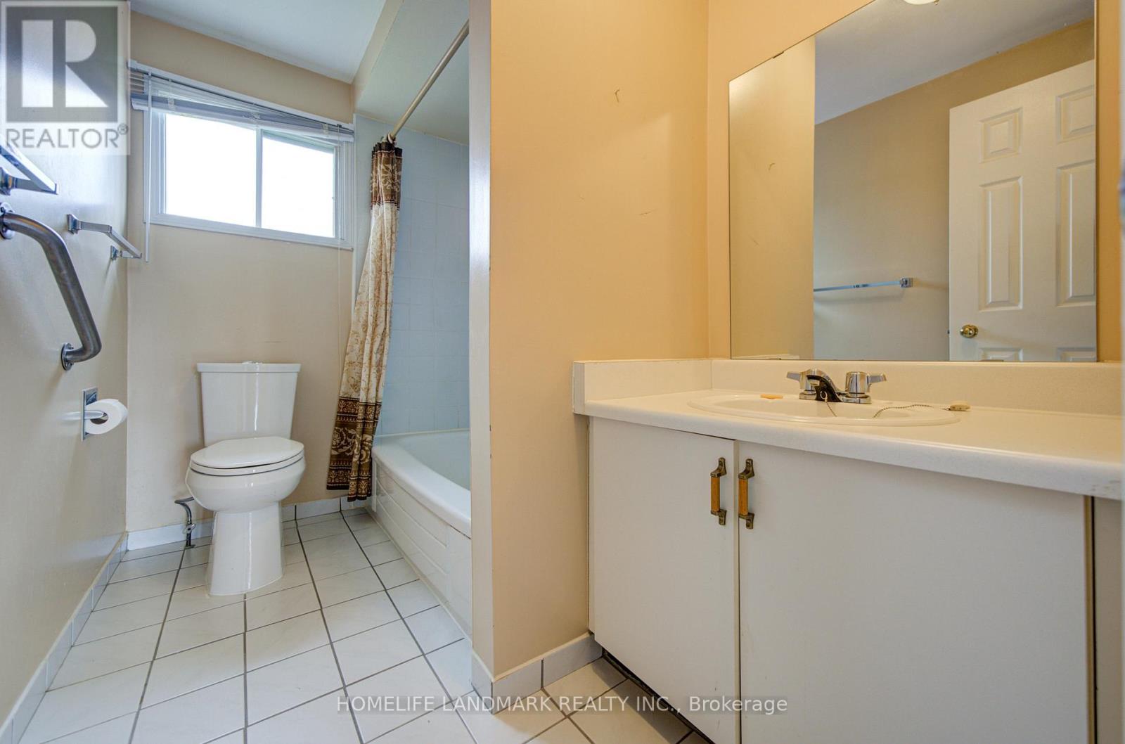 9 Duggan Drive, Brampton, Ontario  L6Y 4K8 - Photo 20 - W13012062