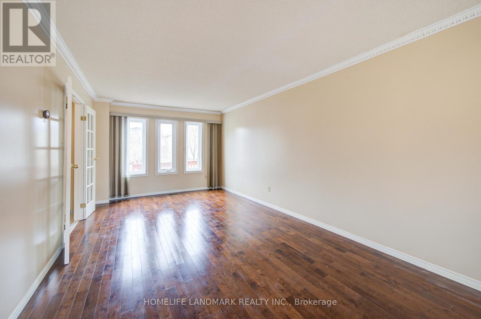 9 Duggan Drive, Brampton, Ontario  L6Y 4K8 - Photo 6 - W13012062