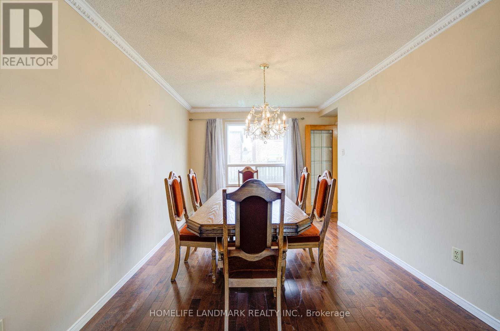 9 Duggan Drive, Brampton, Ontario  L6Y 4K8 - Photo 8 - W13012062