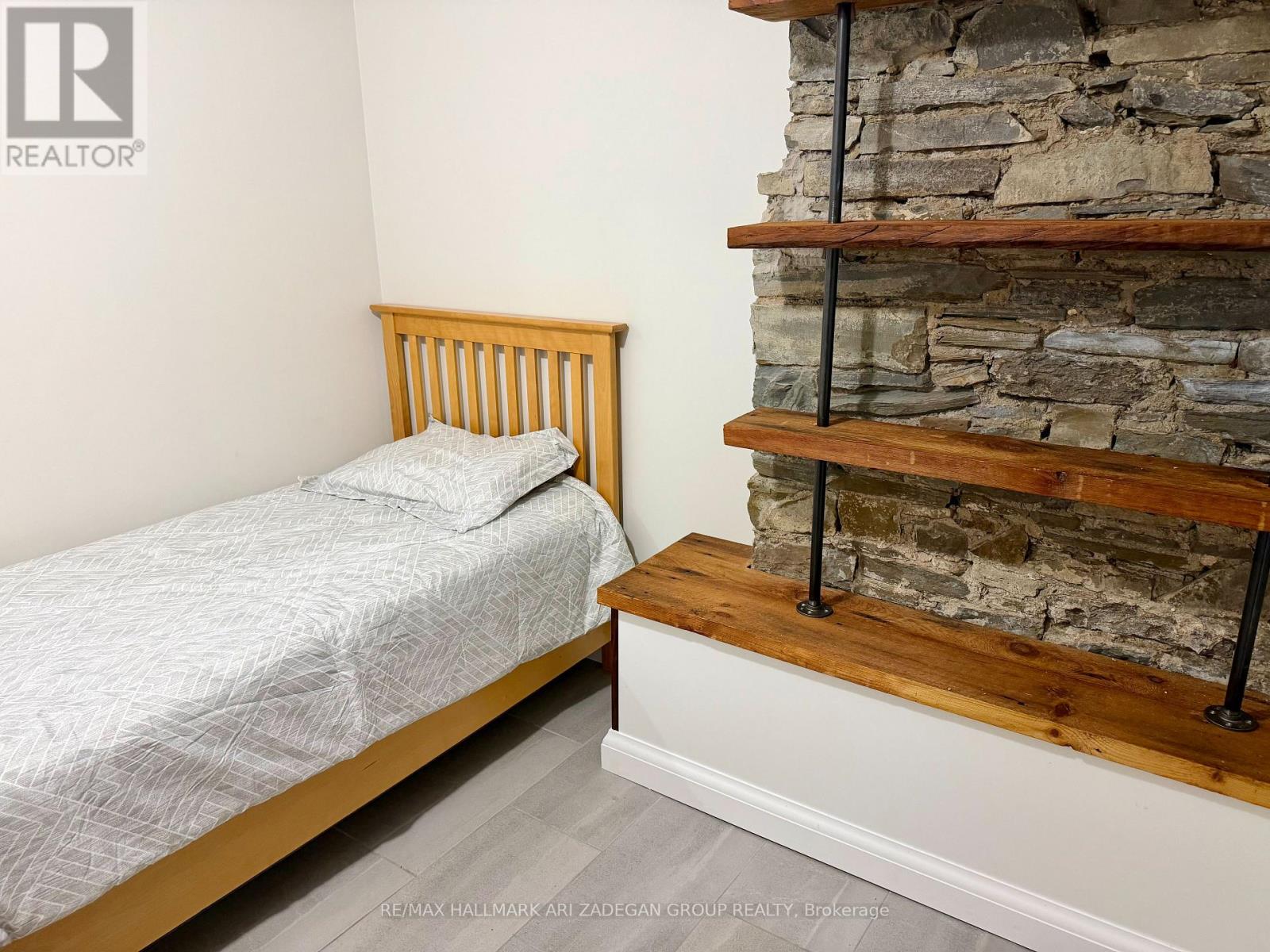 Lower - 153 Queens Drive, Toronto, Ontario  M9N 2H5 - Photo 9 - W13012074