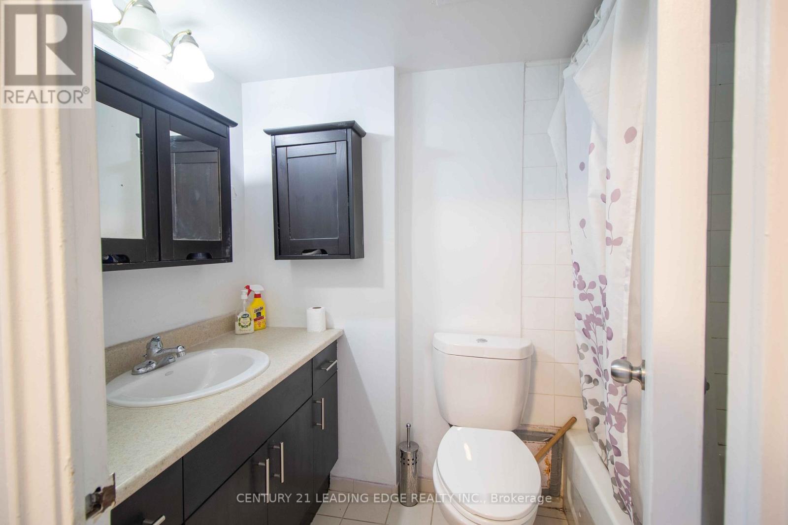 703 - 80 Grandravine Drive, Toronto (York University Heights), Ontario  M3J 1B2 - Photo 15 - W13012134