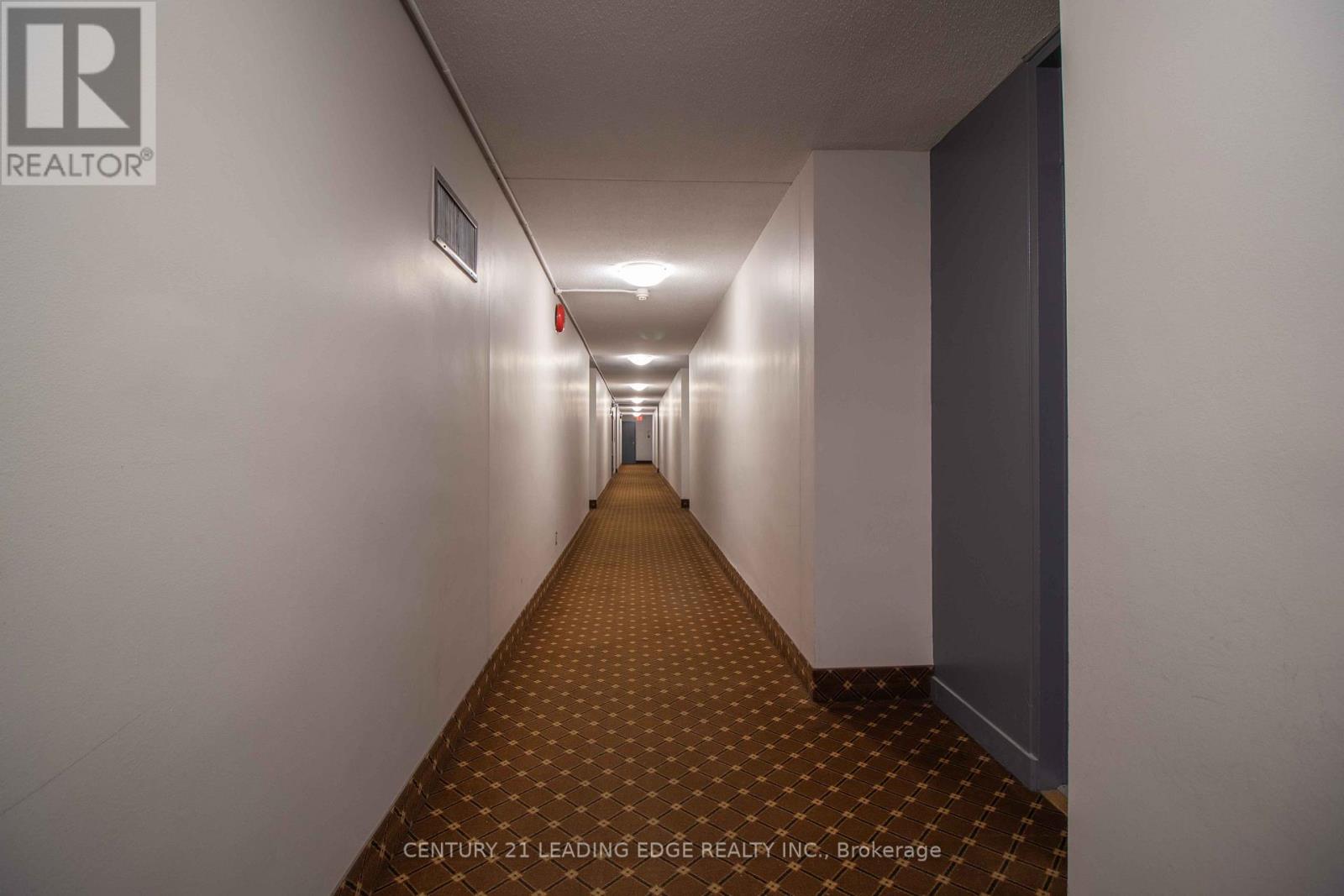 703 - 80 Grandravine Drive, Toronto (York University Heights), Ontario  M3J 1B2 - Photo 3 - W13012134