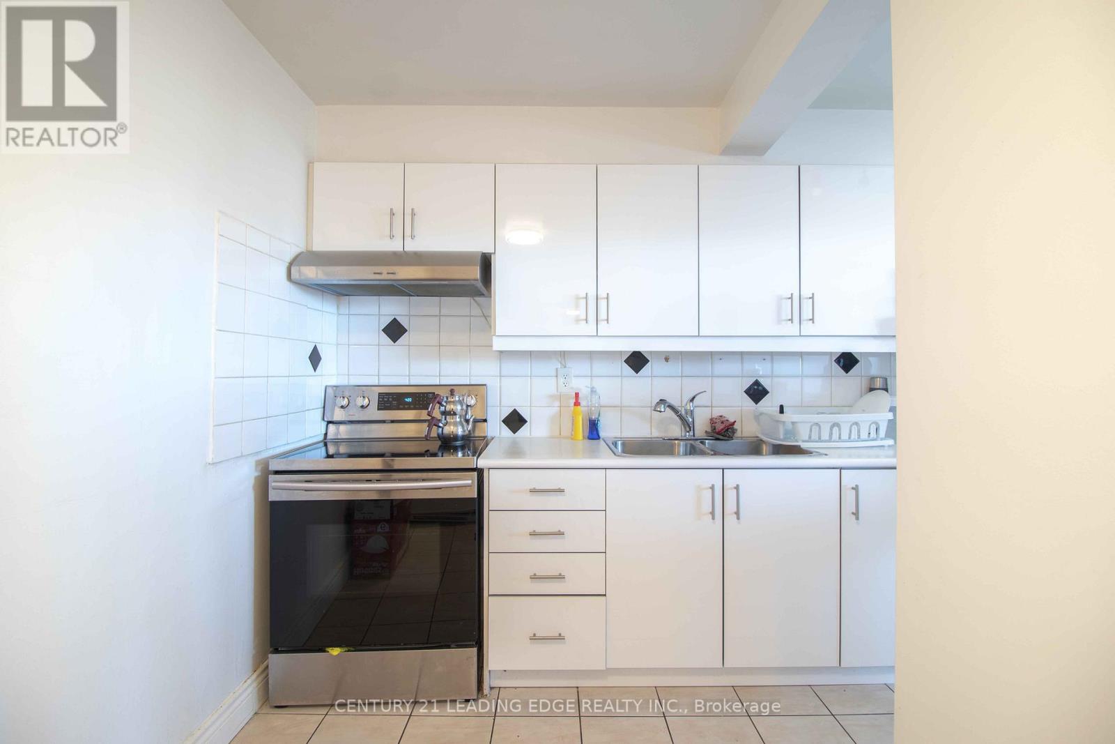 703 - 80 Grandravine Drive, Toronto (York University Heights), Ontario  M3J 1B2 - Photo 7 - W13012134