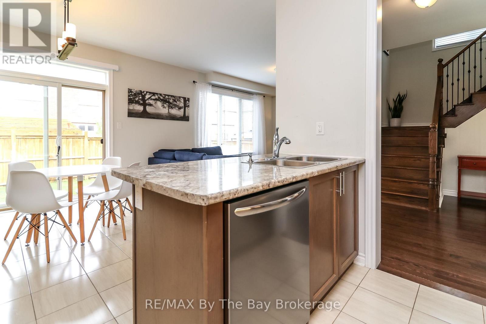 97 Tracey Lane, Collingwood, Ontario  L9Y 3Z6 - Photo 8 - S12782280