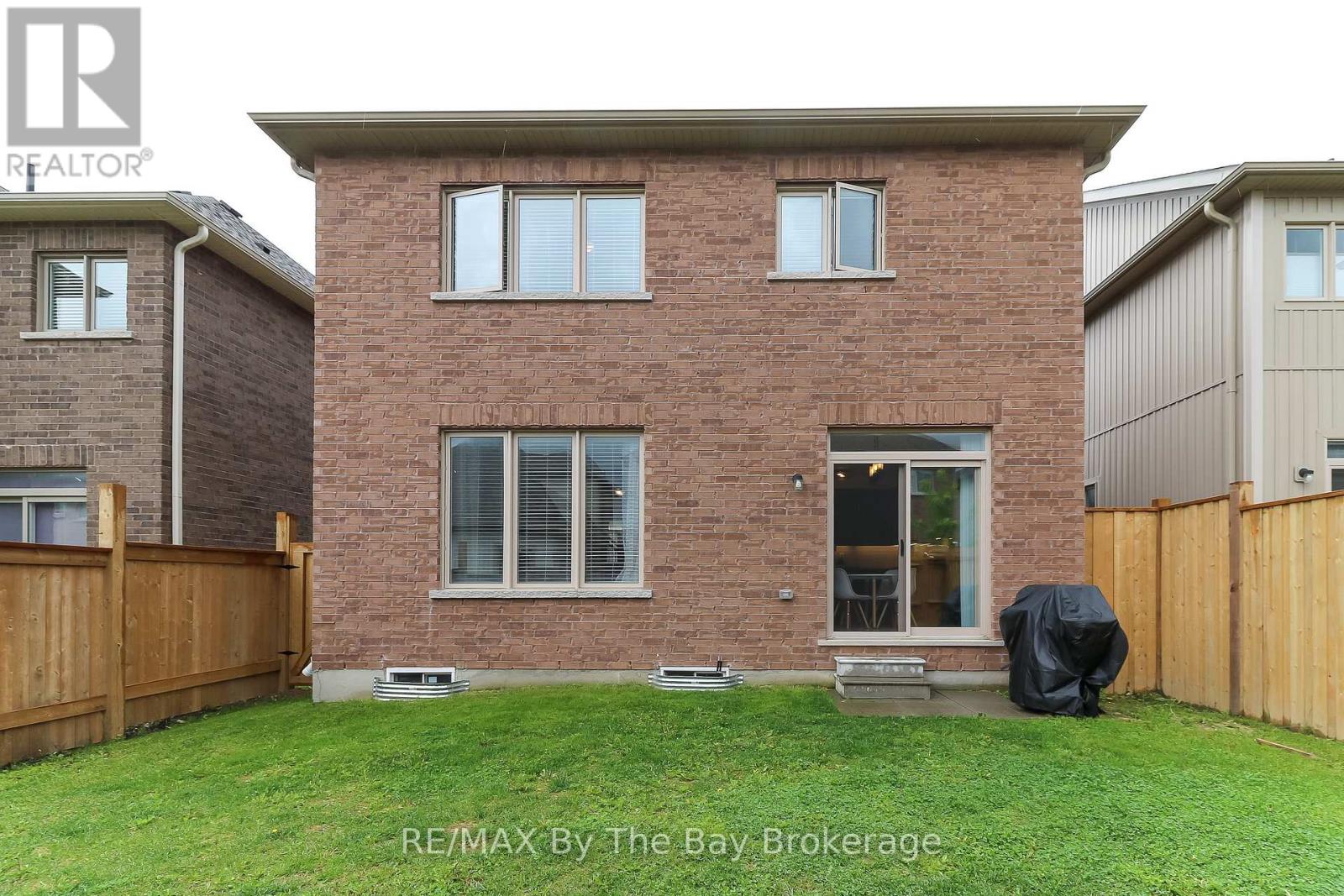 97 Tracey Lane, Collingwood, Ontario  L9Y 3Z6 - Photo 4 - S12782280