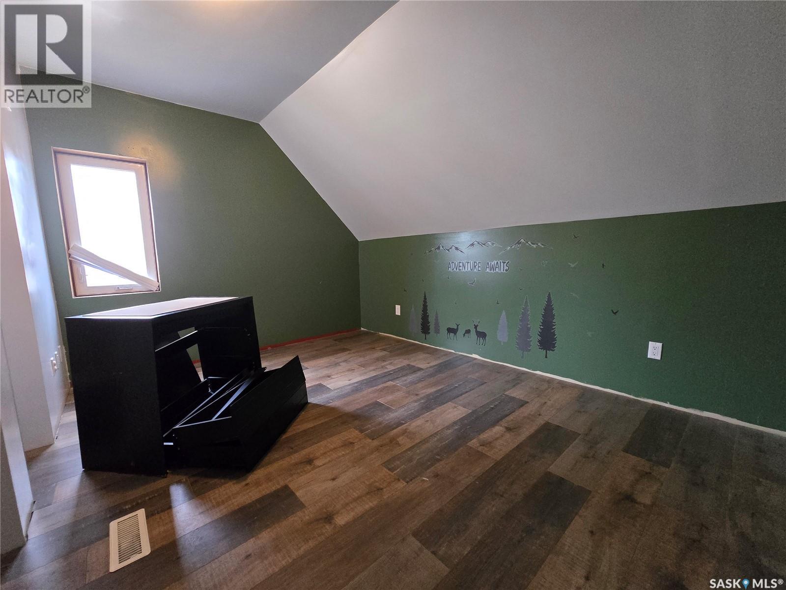 523 King Street, Weyburn, Saskatchewan  S4H 0P8 - Photo 18 - SK033230